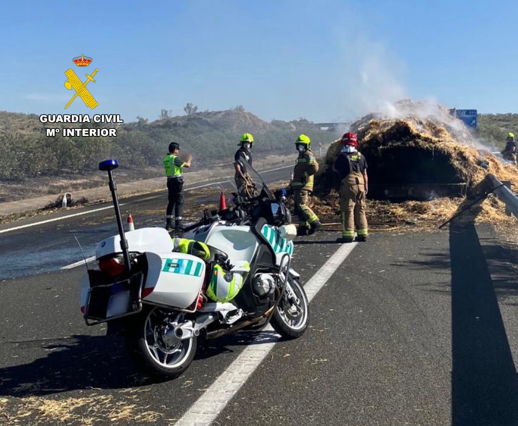 Corte autovía A-66 por incendio de camión