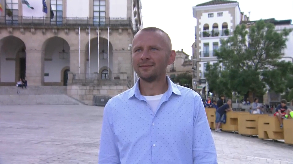 Darek Strojewski, joven empresario de Polonia que votará en Cáceres