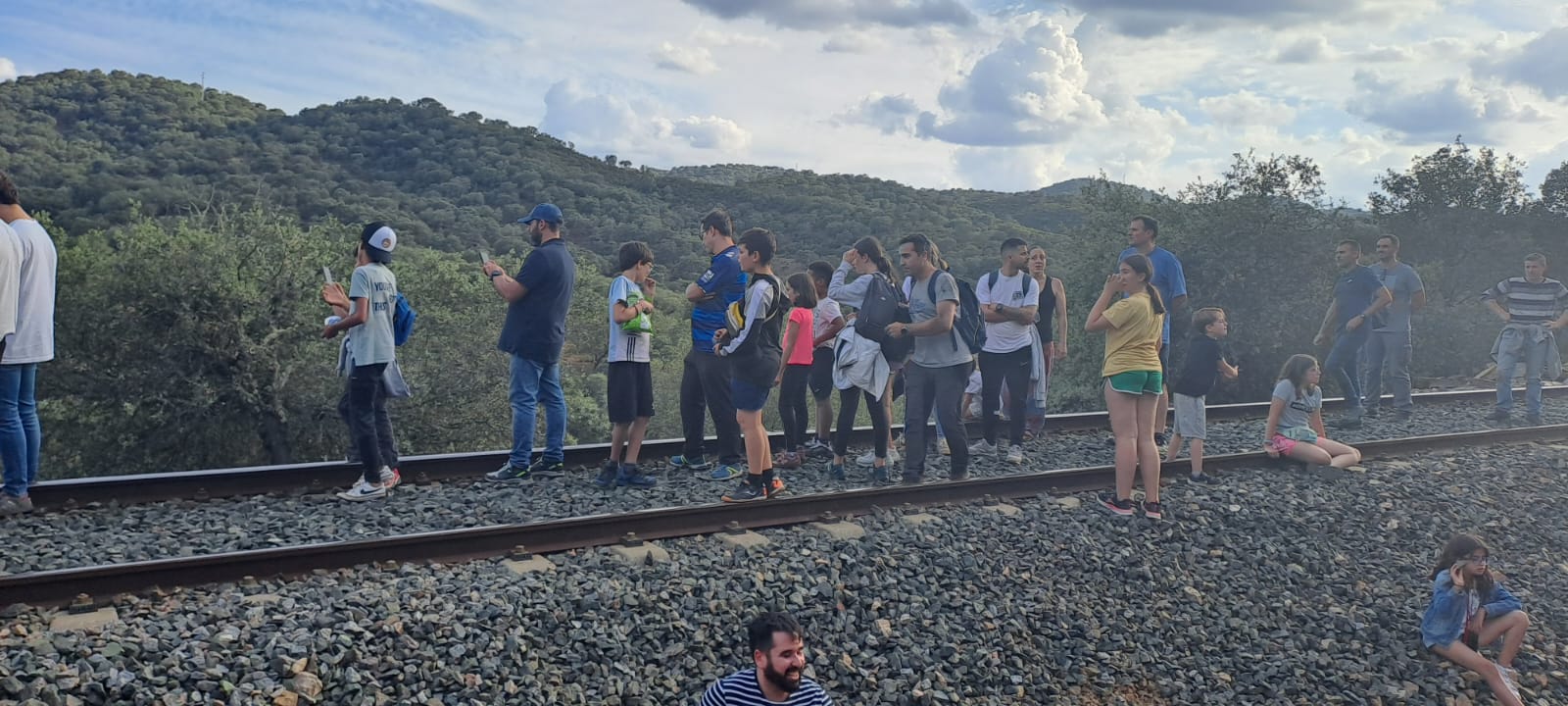 Pasajeros evacuados del tren Sevilla-Cáceres