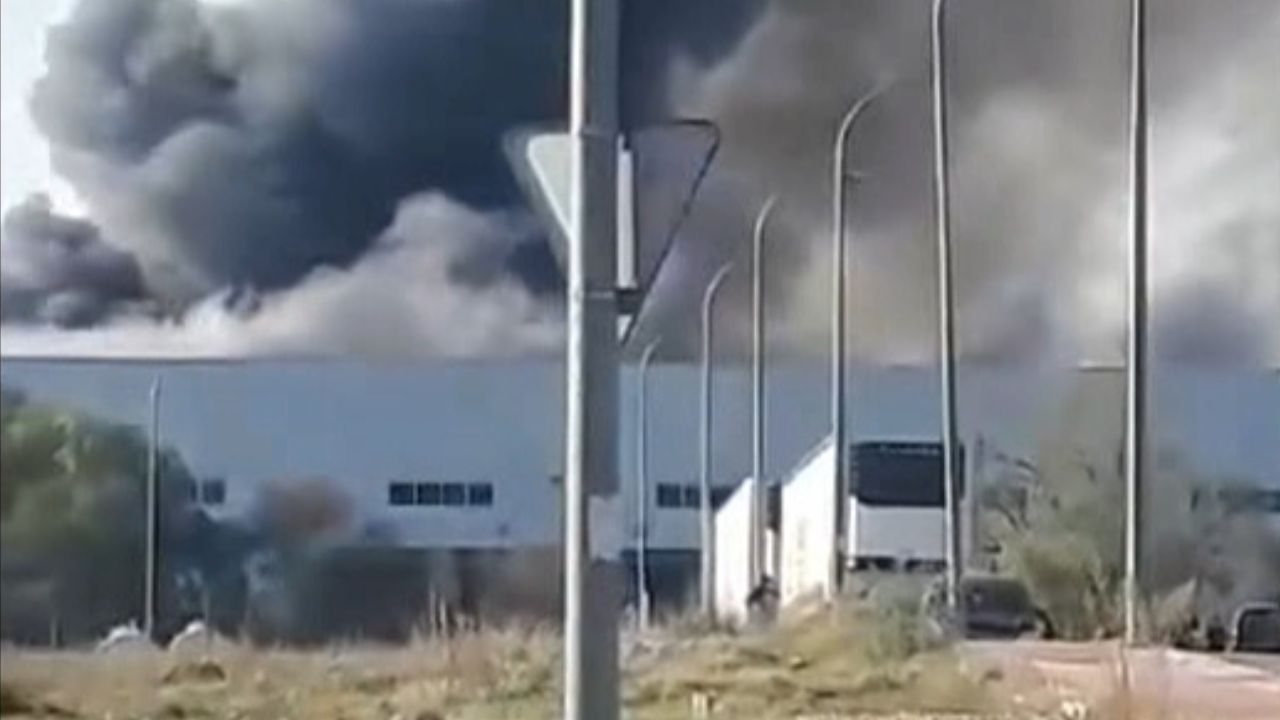 Incendio en una nave en Montehermoso