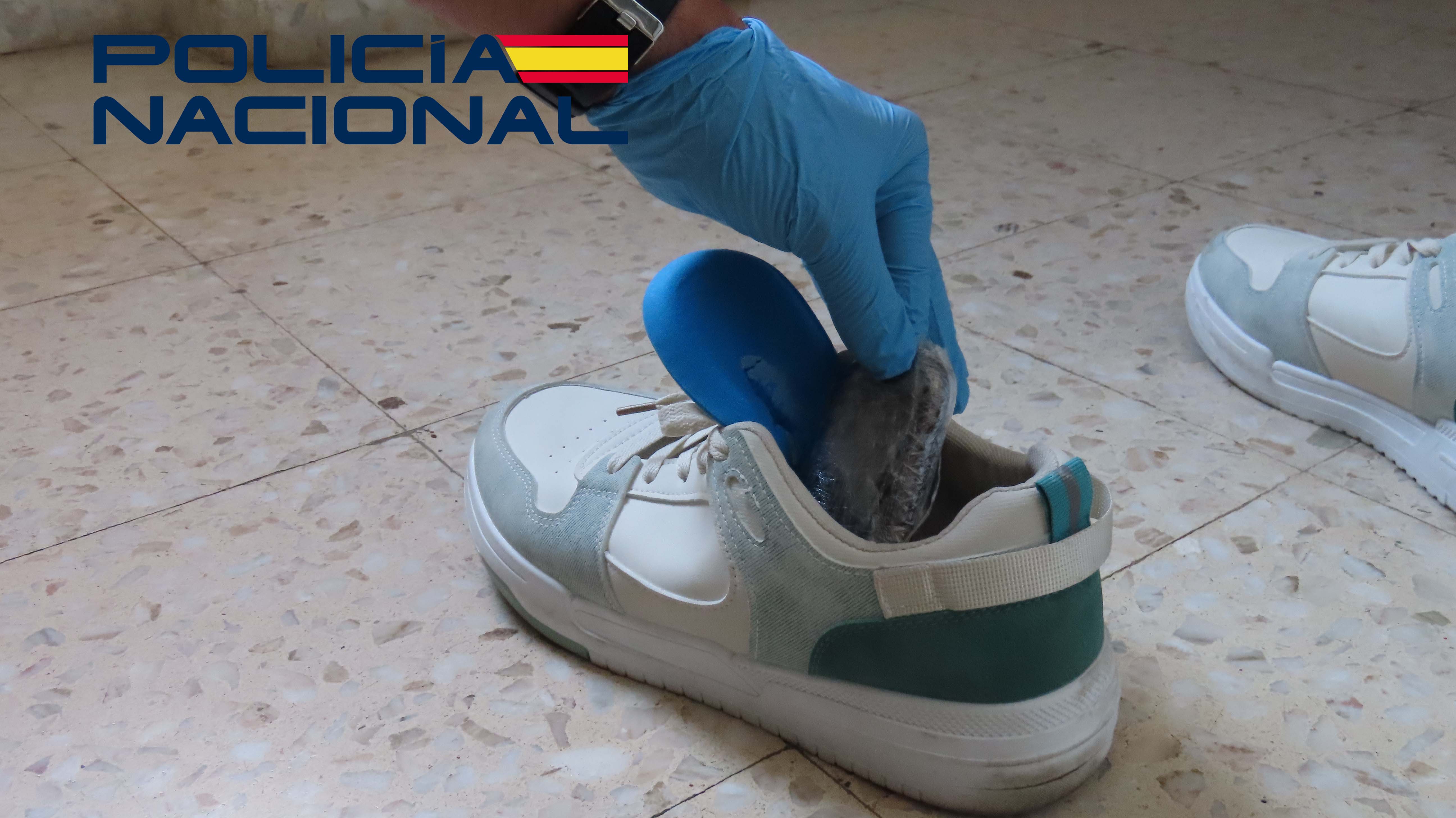 Zapatillas en las que iba escondida la droga