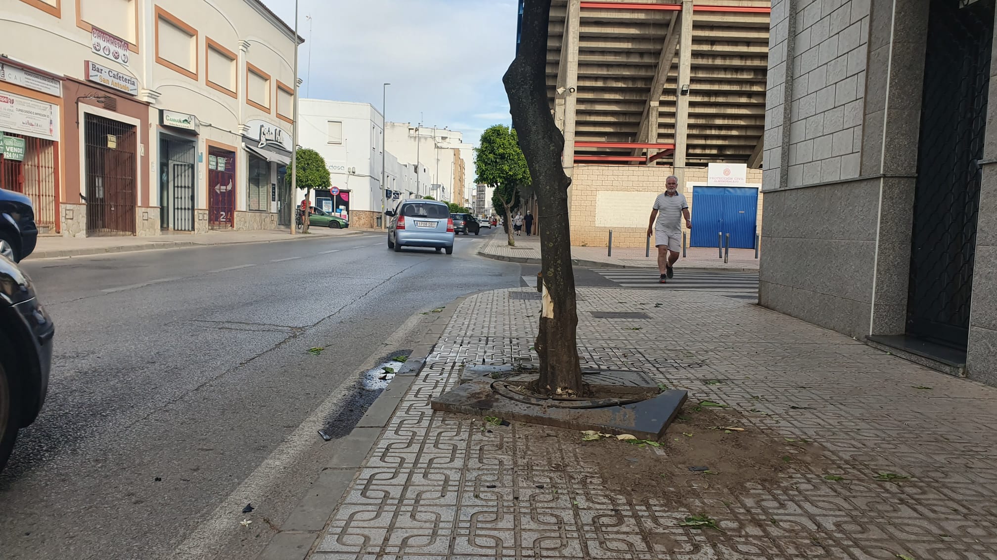 Imagen de la acera donde se ha producido la colisión