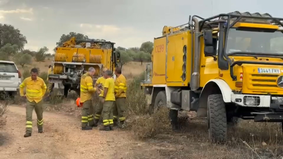 Desactivado el nivel 1 de peligrosidad en el incendio forestal de Madrigalejo