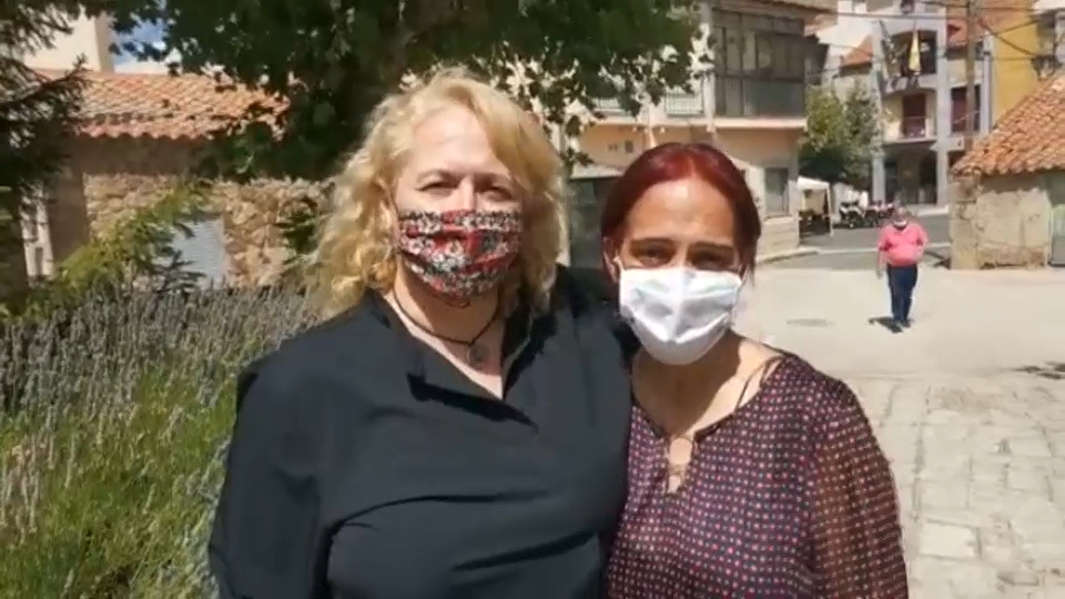 Imagen de Pilar con la alcaldesa de Riofrío