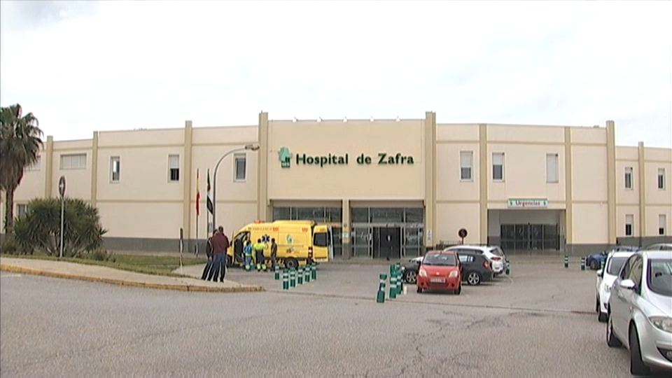 Herida una mujer de 40 años con un trauma craneal al sufrir un accidente en un centro deportivo de Zafa