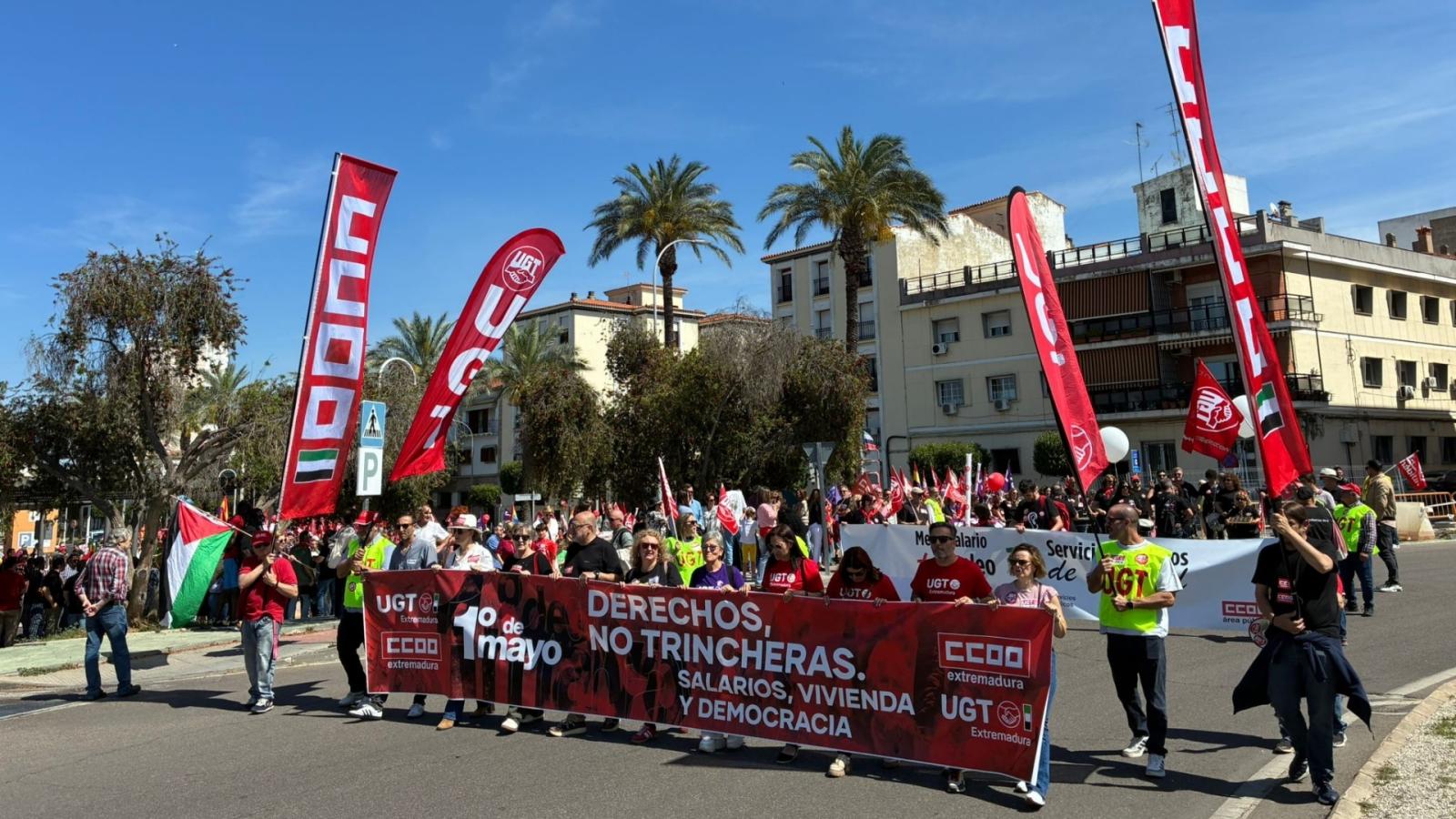 Manifestación de CCOO y UGT en Mérida con motivo del 1 de Mayo