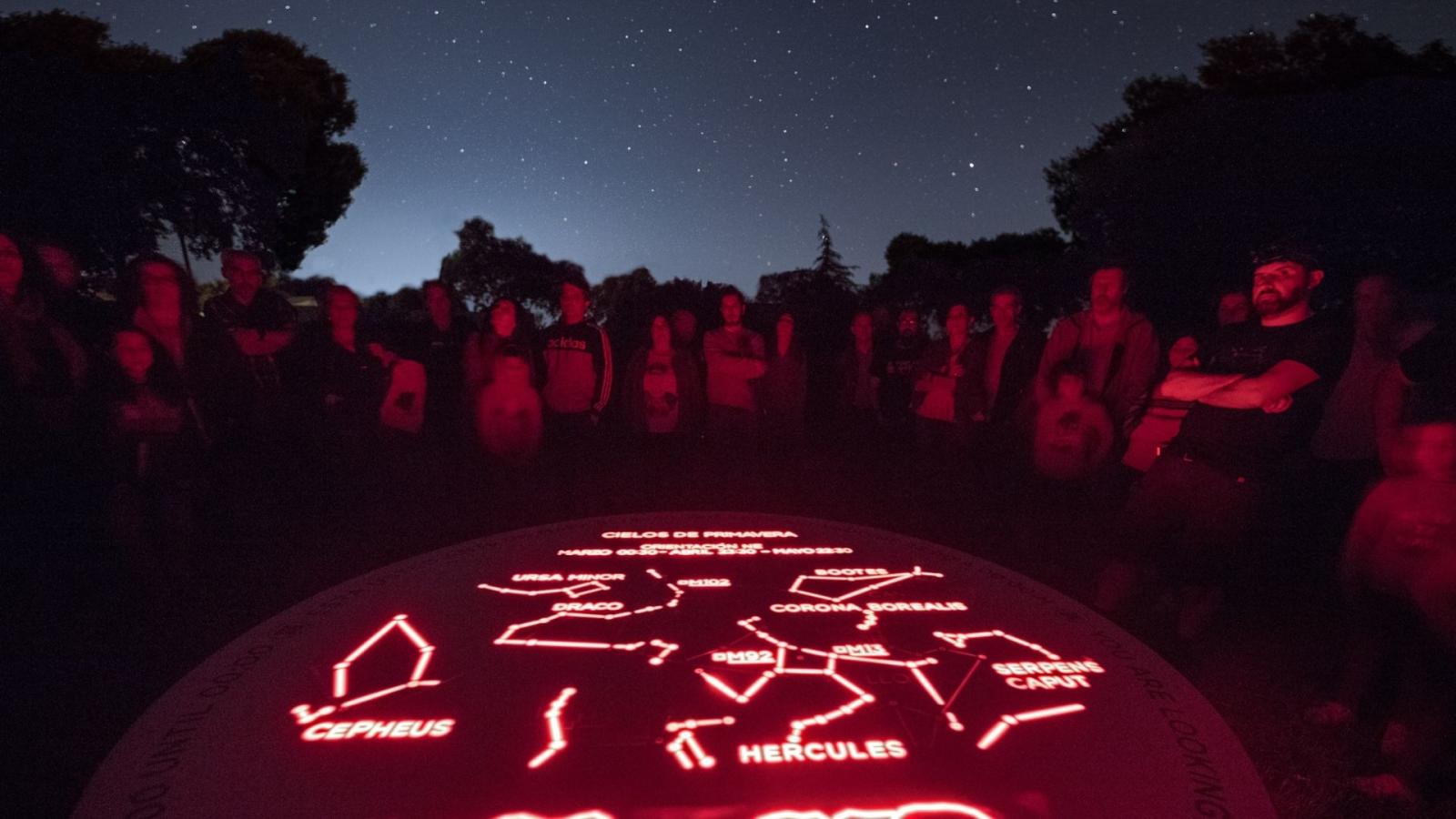 Observación del cielo desde la Finca La Cocosa en una imagen de archivo. 