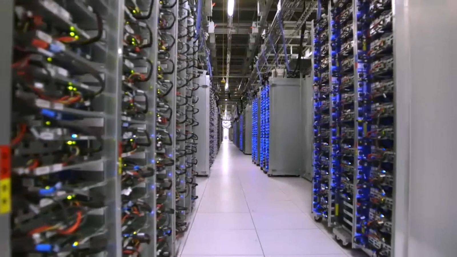 Interior de un centro de datos en una imagen de archivo
