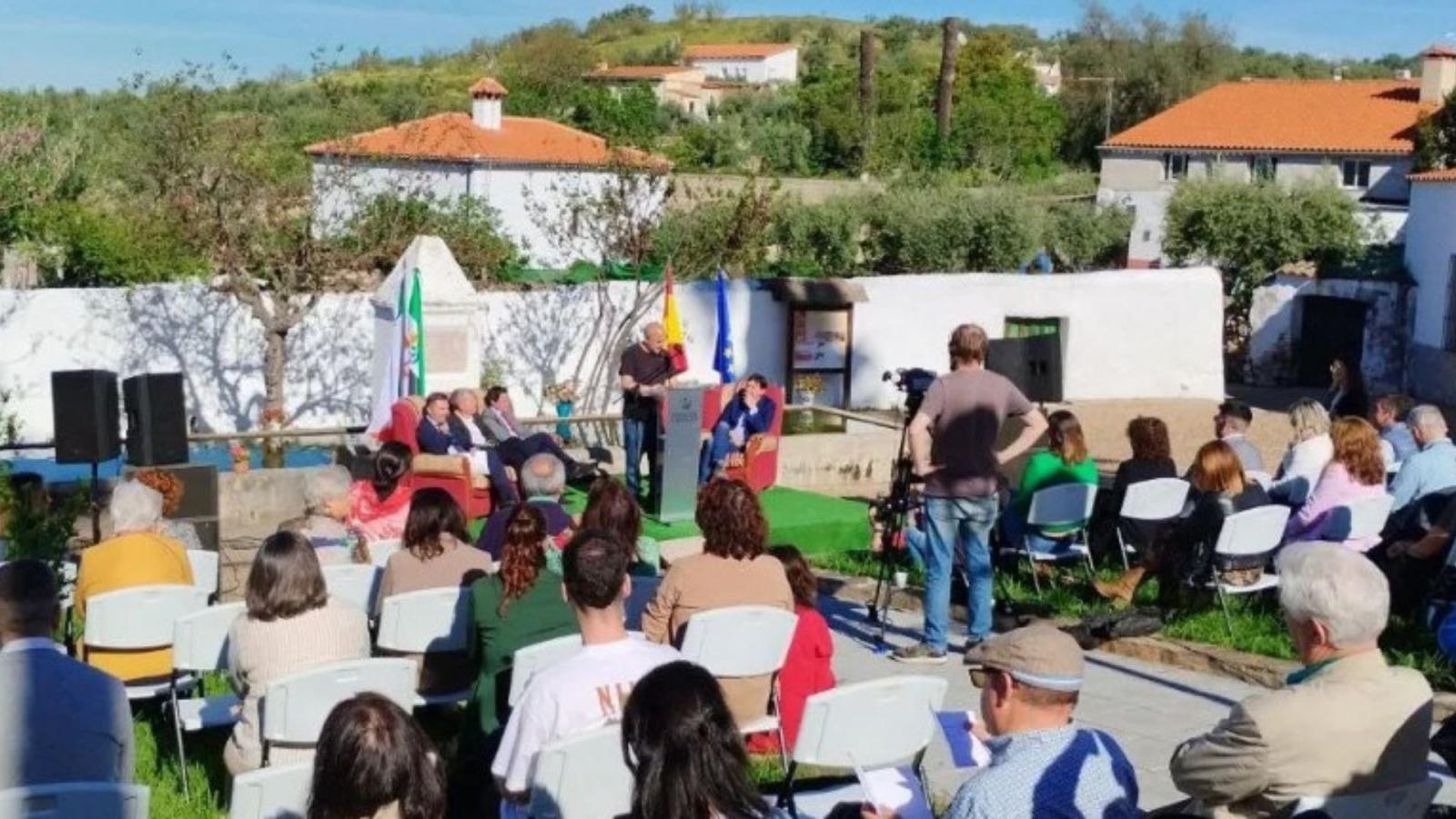 Celebración de una edición anterior del NEBFest en Valverde de Burguillos