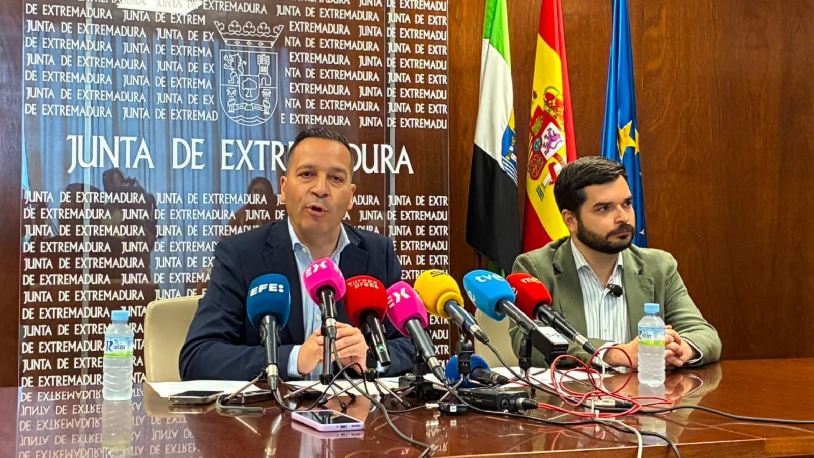 Vicepresidente y consejero de Desregulación, Servicios Sociales y Familia, Óscar Fernández Calle