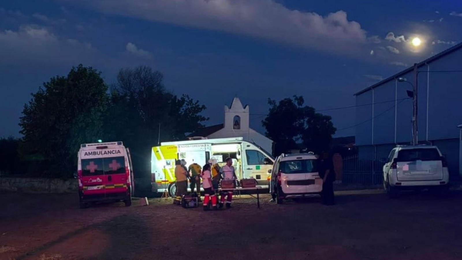 Emergencias de Cruz Roja Extremadura en el incendio forestal en Castuera