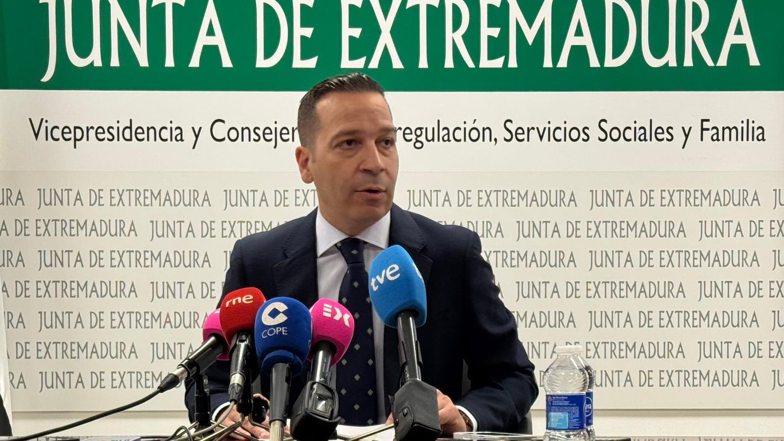 Óscar Fernández. Vicepresidente y Consejero de Desregulación, Servicios Sociales y Familia