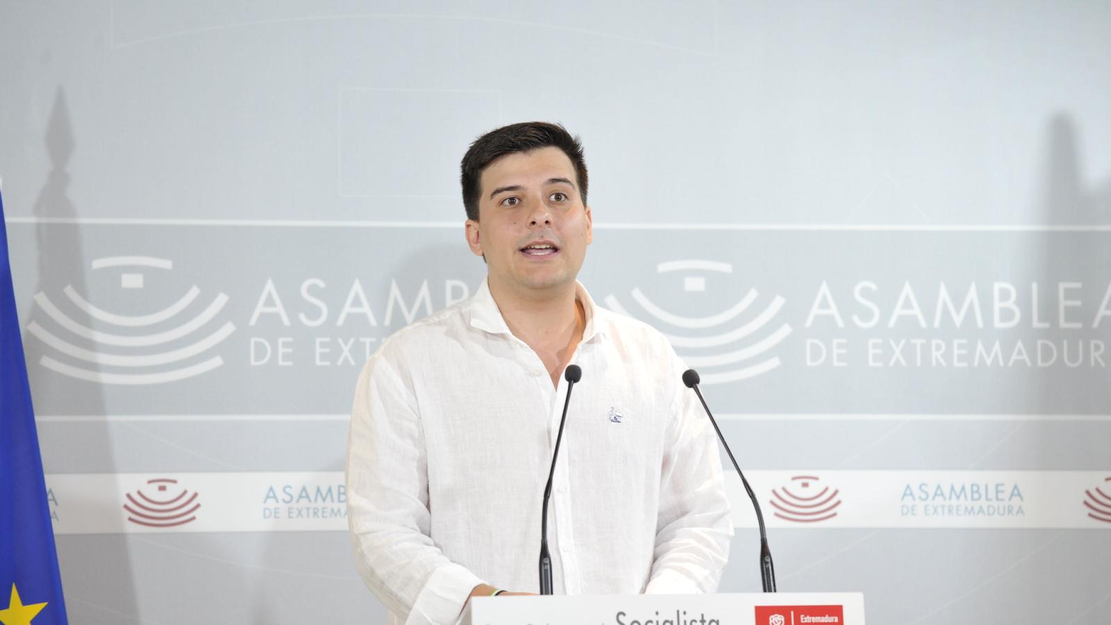 El PSOE lamenta que Extremadura se aleje de la evolución positiva del empleo nacional, según la EPA