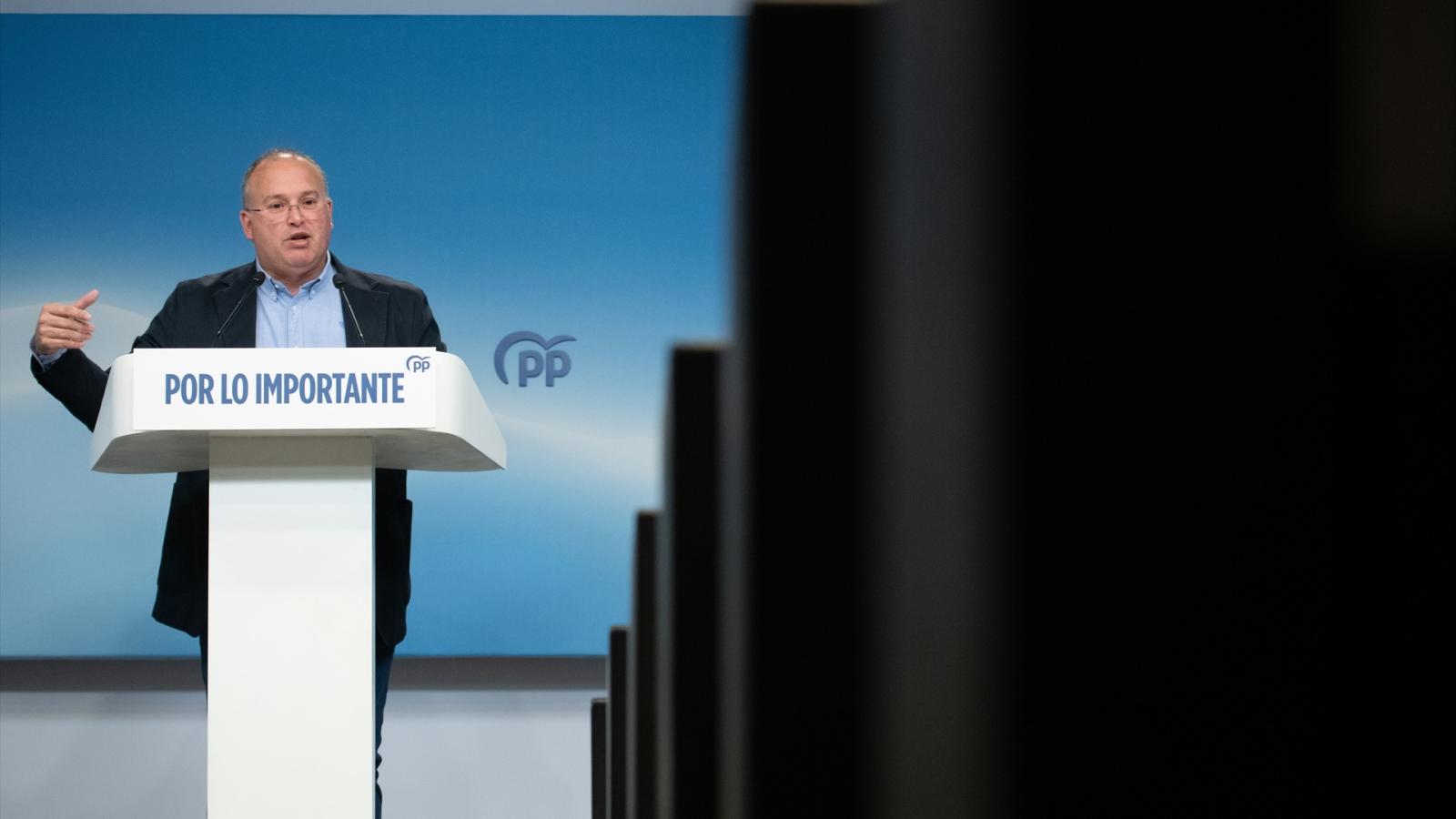 El secretario general del PP, Miguel Tellado, durante una rueda de prensa