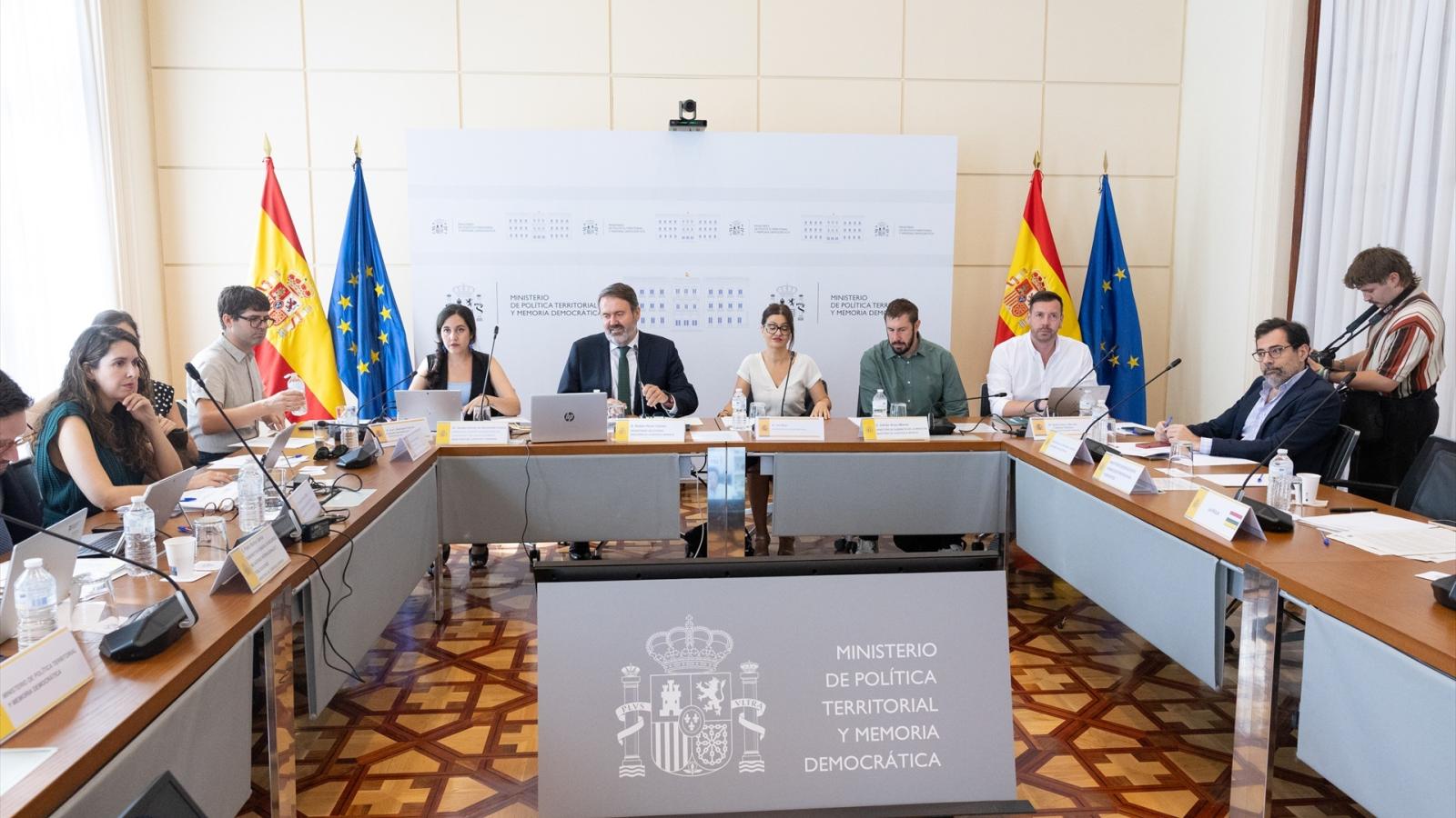 La ministra de Juventud e Infancia, Sira Rego, preside la reunión de la Conferencia Sectorial de Infancia y Adolescencia
