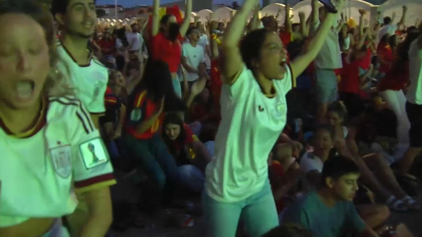 Don Benito celebra el gol de Pedro Porro
