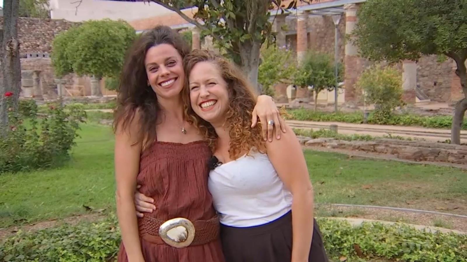 Clara Alvarado y Noemí Gallego en el Teatro Romano de Mérida