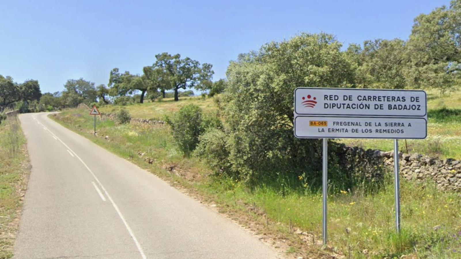 La Diputación de Badajoz licita la mejora de la carretera entre Fregenal y la Ermita de los Remedios