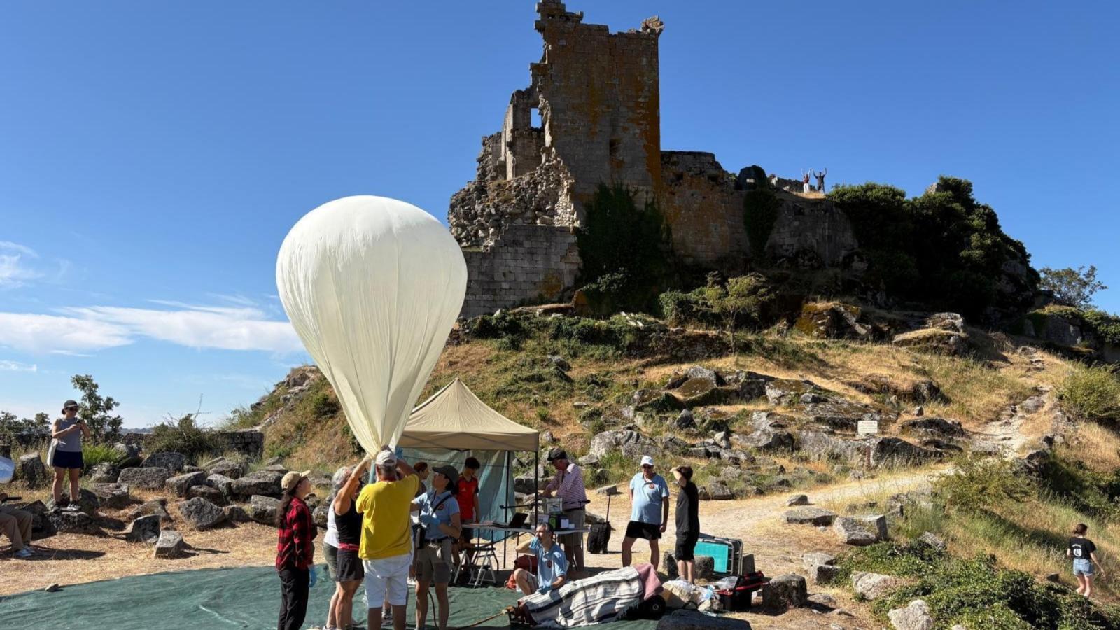 Lanzamiento del globo sonda estratosférico Gata Celeste III 