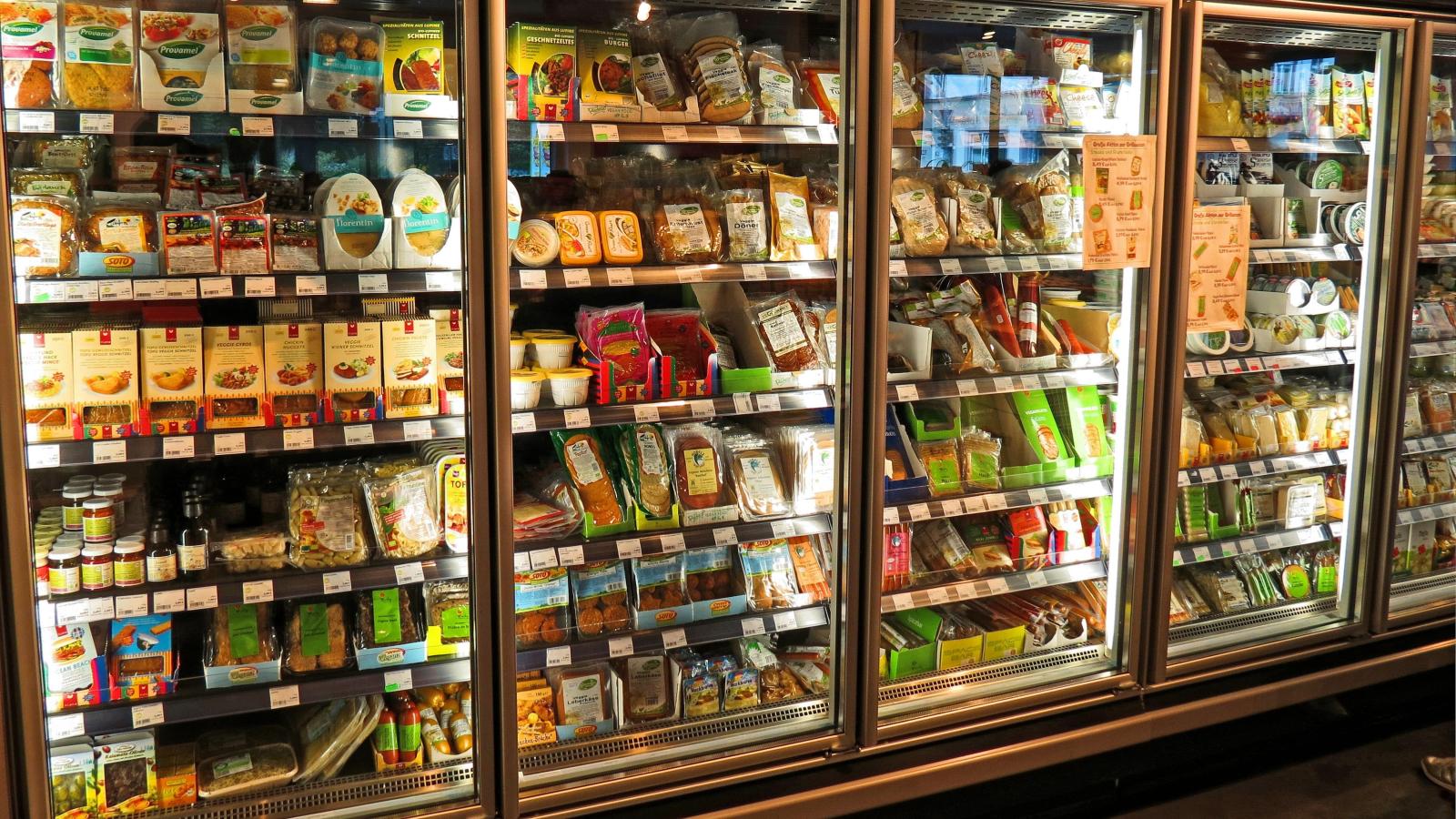 Alimentos preparados en un supermercado.