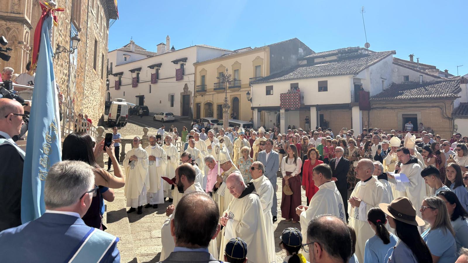 Procesión hasta el Monasterio de Guadalupe para la apertura del Año Jubilar