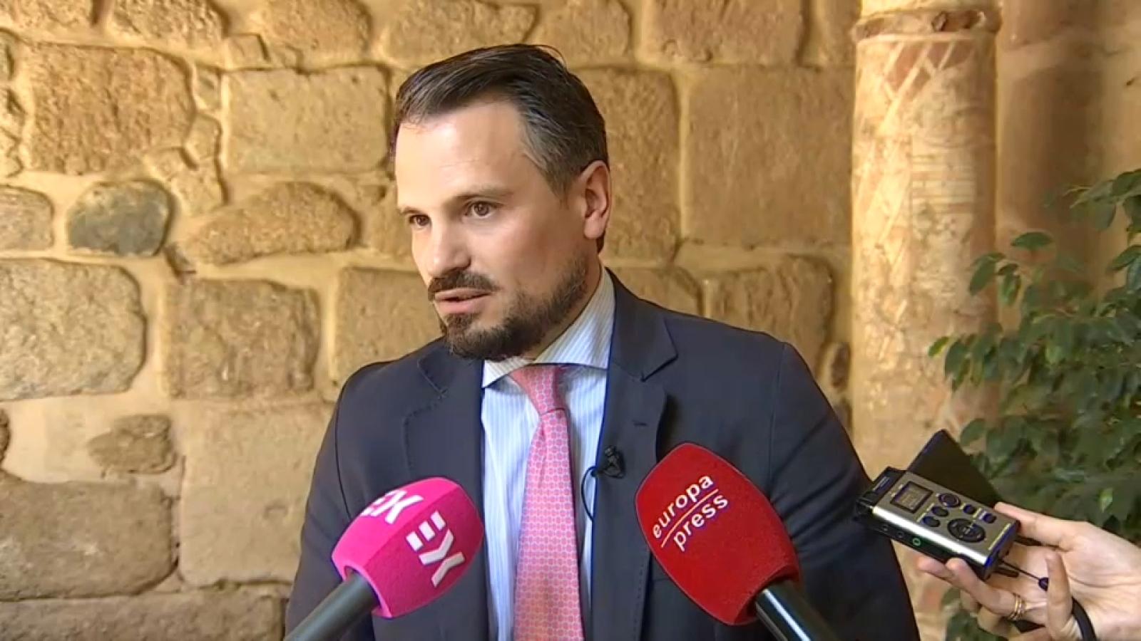 Bautista critica que se aborde el recurso contra la Ley de Concordia el Día de Extremadura