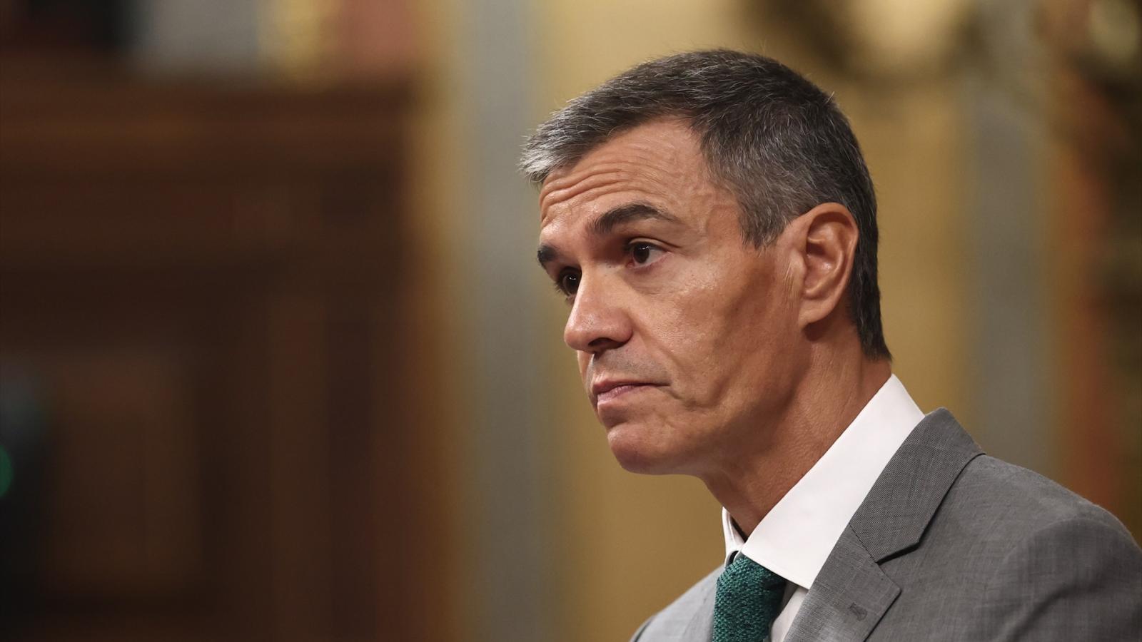 Sánchez niega a Abascal "chantajes" de Marruecos y le acusa de "llevar una correa" de Estados Unidos e Israel