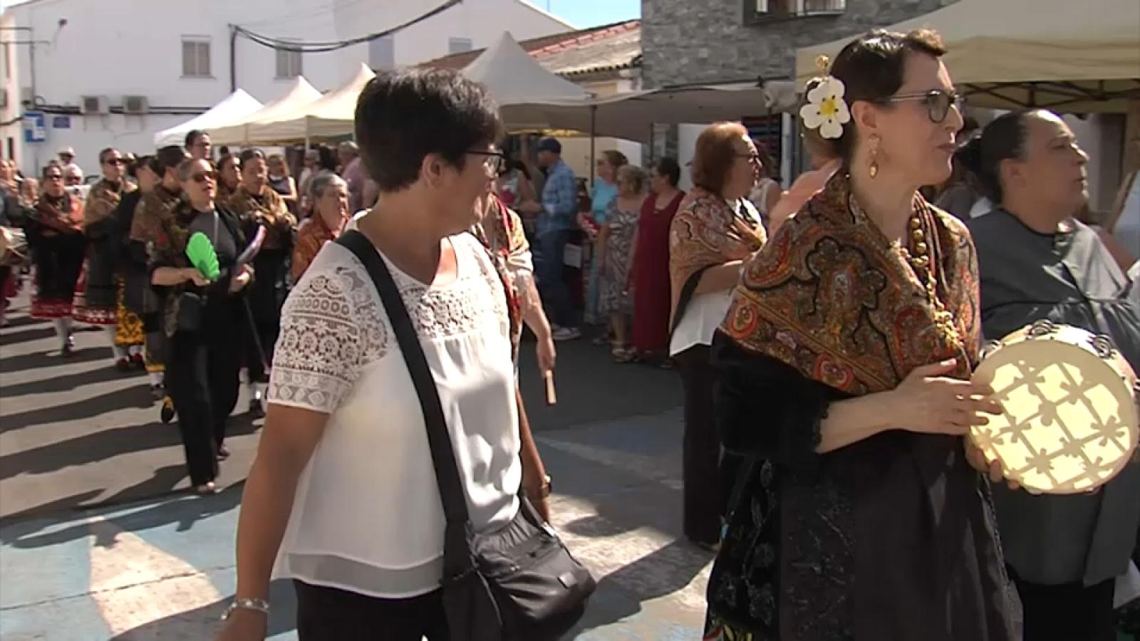Moraleja celebra el Día de Extremadura con folklore y artesanía