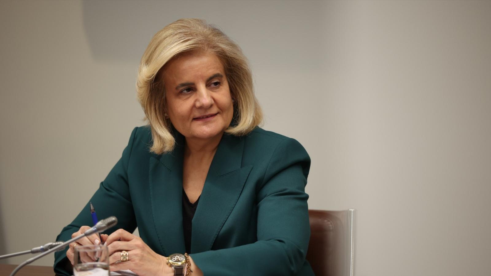 CEOE, pendiente del paradero de la exministra Fátima Báñez, que viajaba en uno de los trenes
