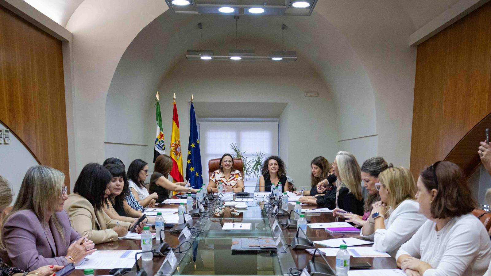 El Consejo Extremeño de Participación de las Mujeres inicia un nuevo periodo de cuatro años