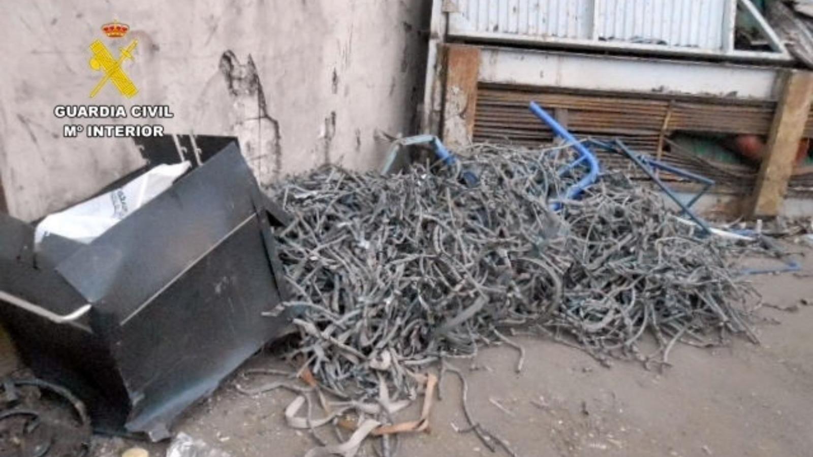 Cable de cobre sustraído en la subestación eléctrica de Lobón (Badajoz).