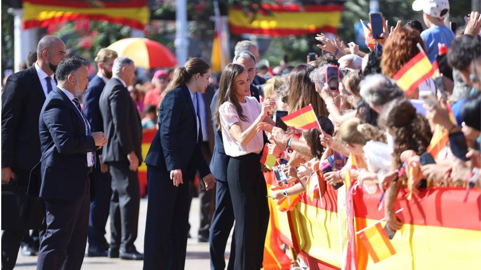La Reina Letizia durante una visita a la Asamblea de Melilla, a 14 de octubre de 2026, en Melilla (España). 
