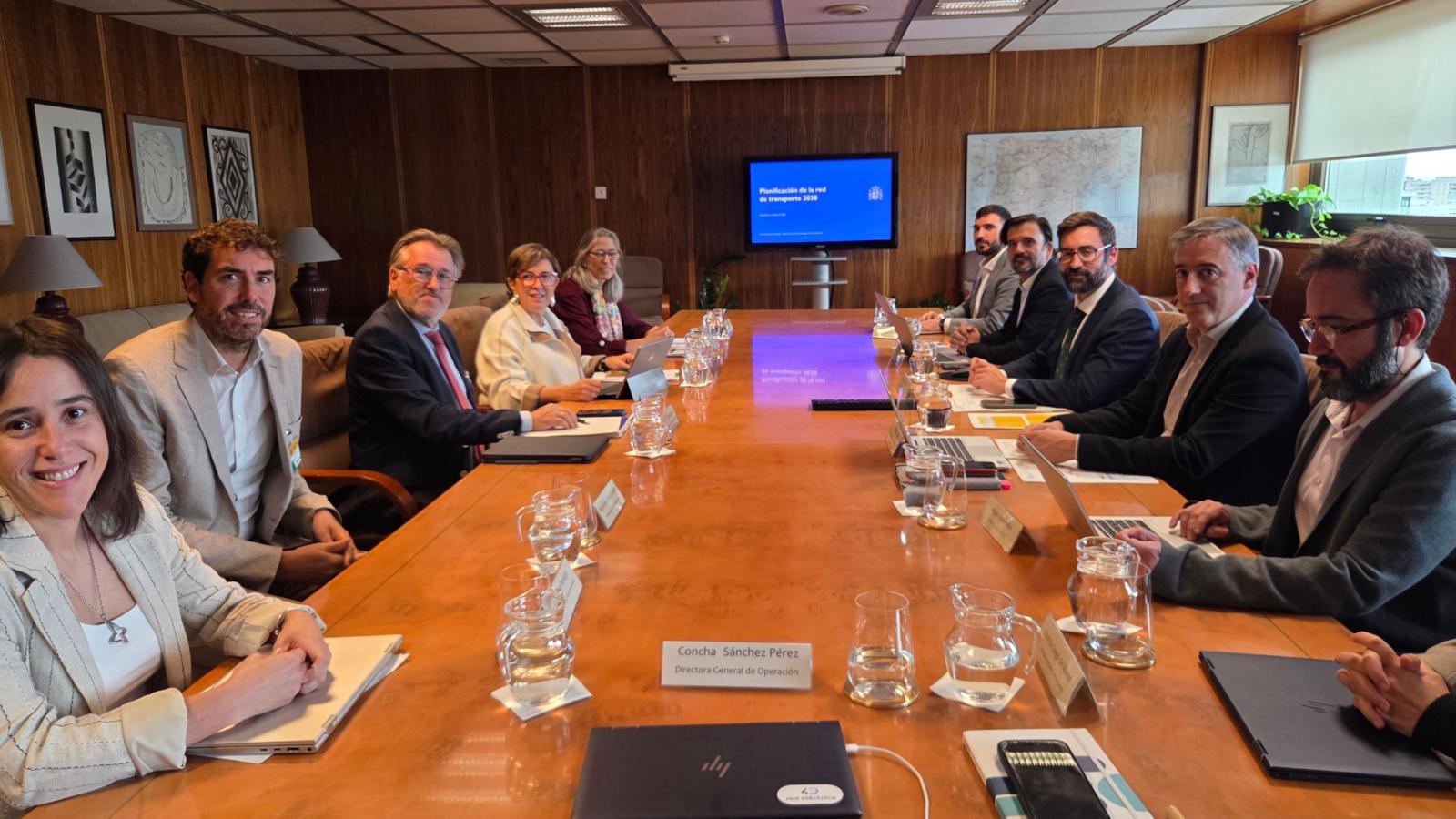 Reunión del MITECO y la Junta de Extremadura en la Secretaría de Estado de Energía para tratar la nueva Propuesta de planificación de electricidad con horizonte 2030.