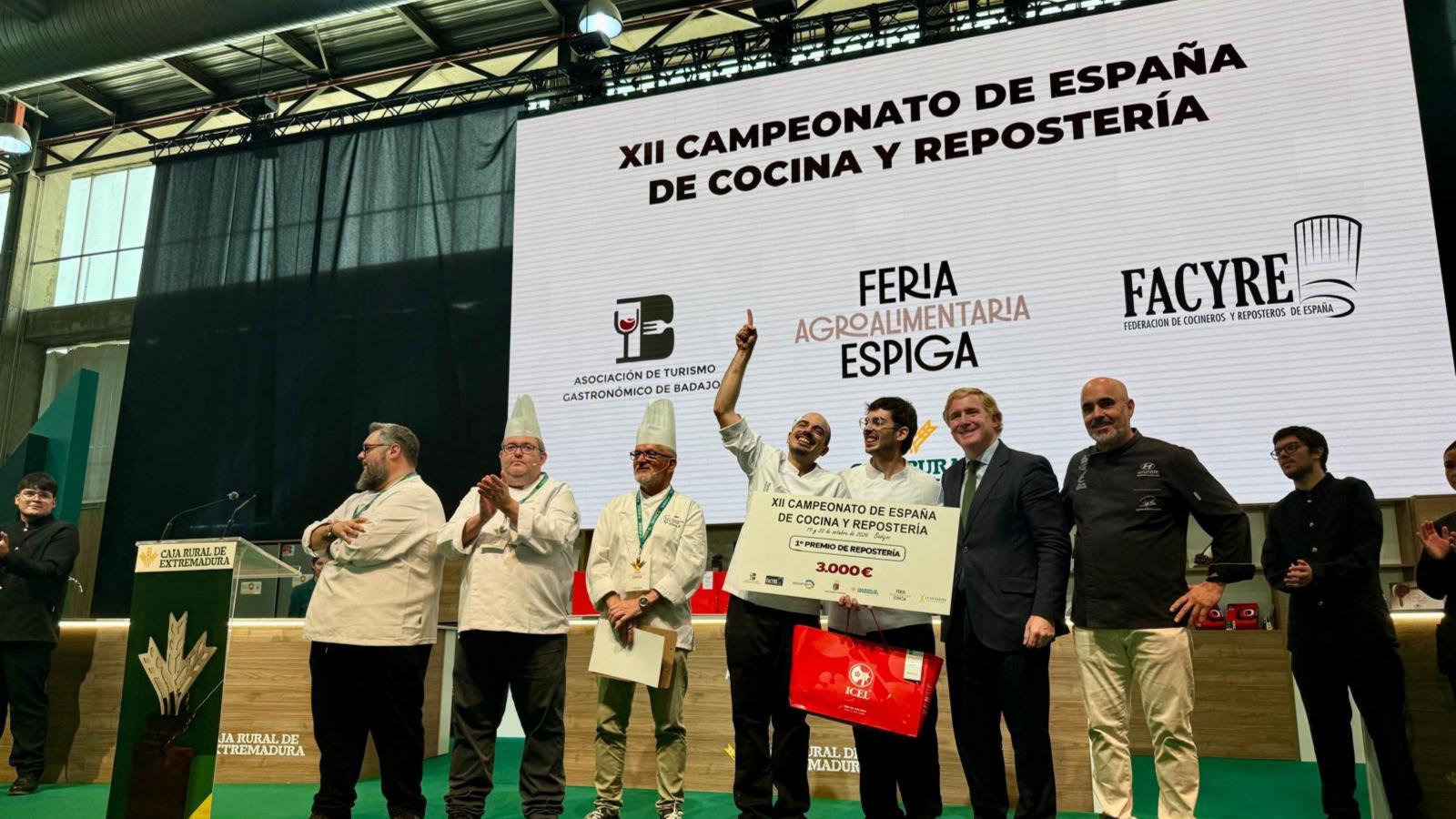 Entrega del premio del Campeonato de España Repostería a Golimbeo, obrador artesano de Los Santos de Maimona.