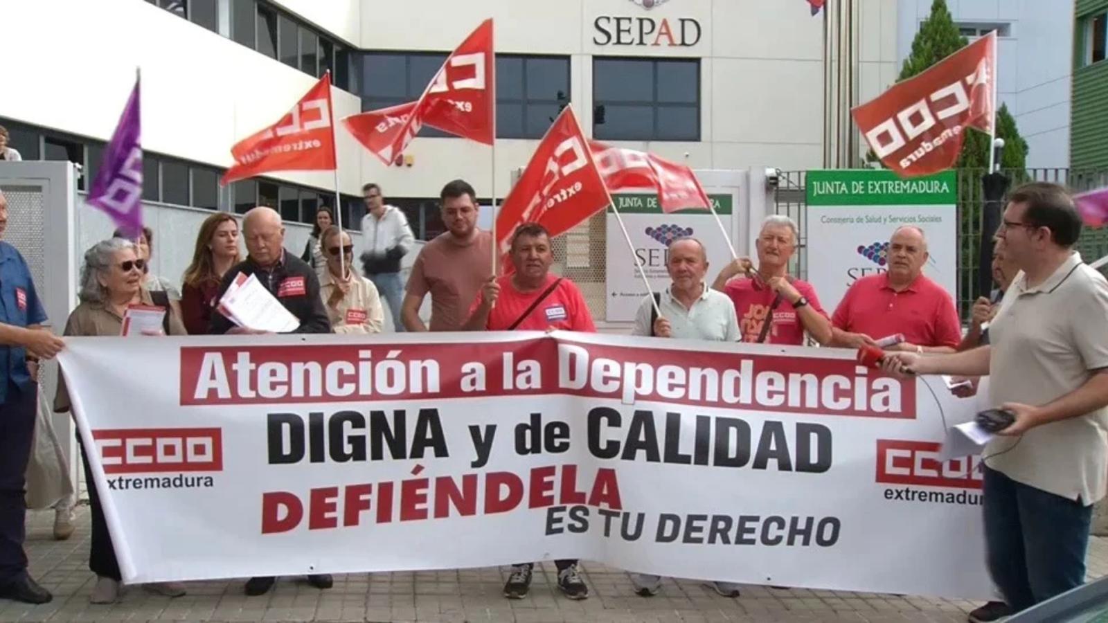 CCOO reclama reducir las listas de espera de la dependencia