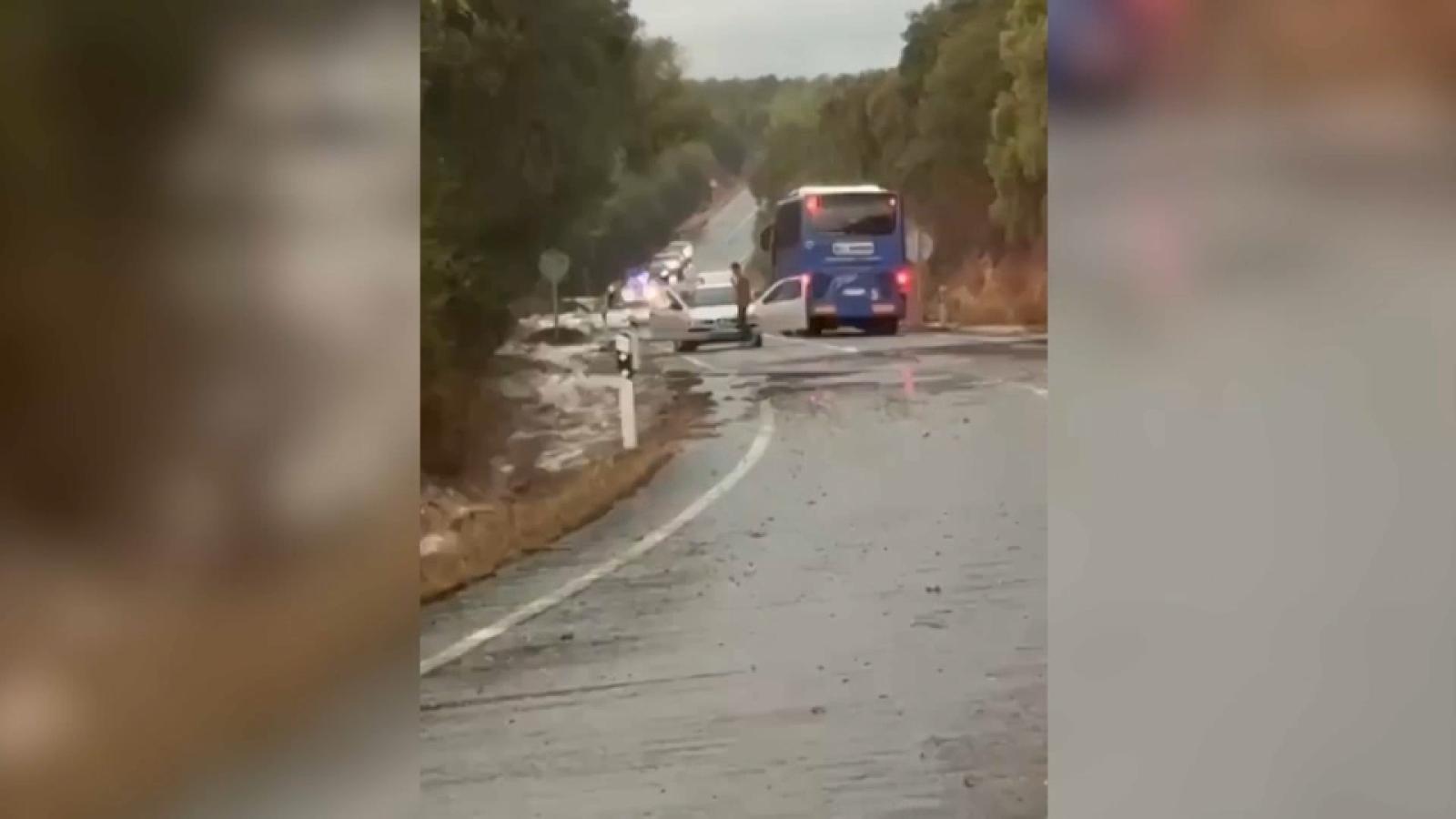 Carretera afectada por las últimas lluvias