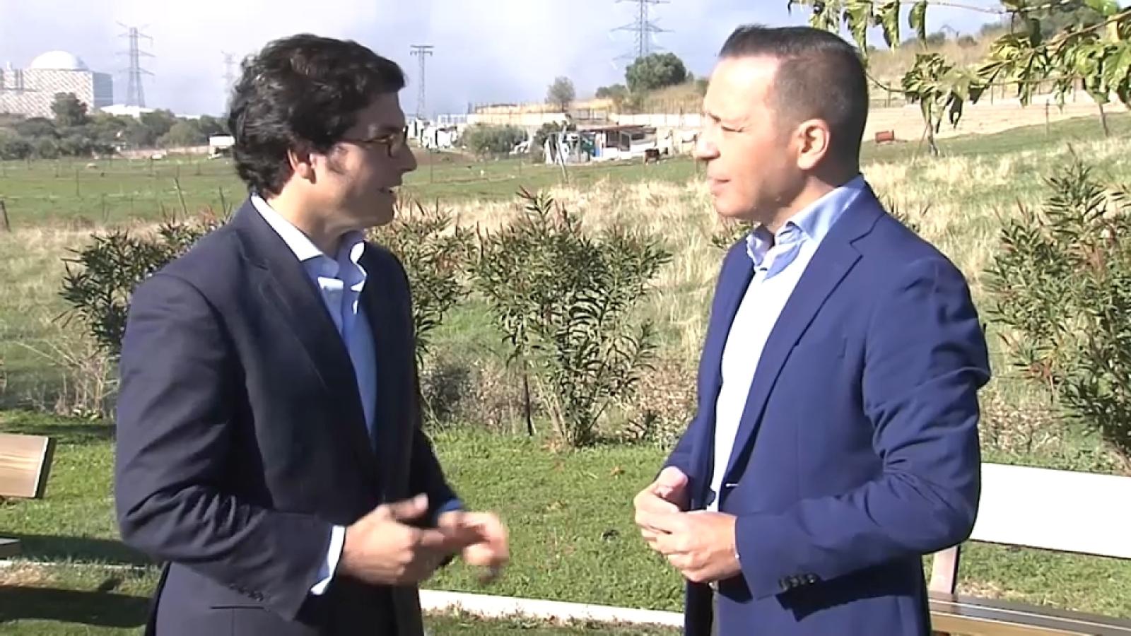 El portavoz de Economía de Vox en el Congreso, José María Figaredo y el vicepresidente de la Junta de Extremadura, Óscar Fernández